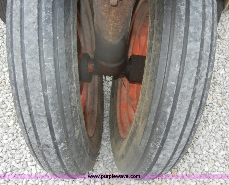 image for item D4264 1949 Allis-Chalmers C tractor