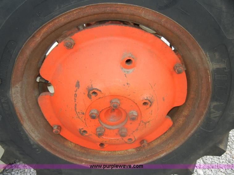 image for item D4264 1949 Allis-Chalmers C tractor
