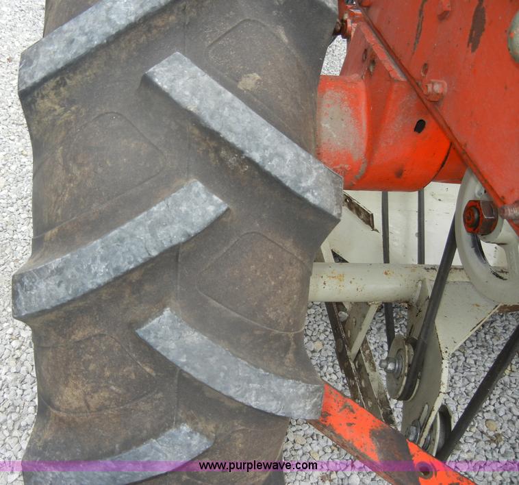 image for item D4264 1949 Allis-Chalmers C tractor