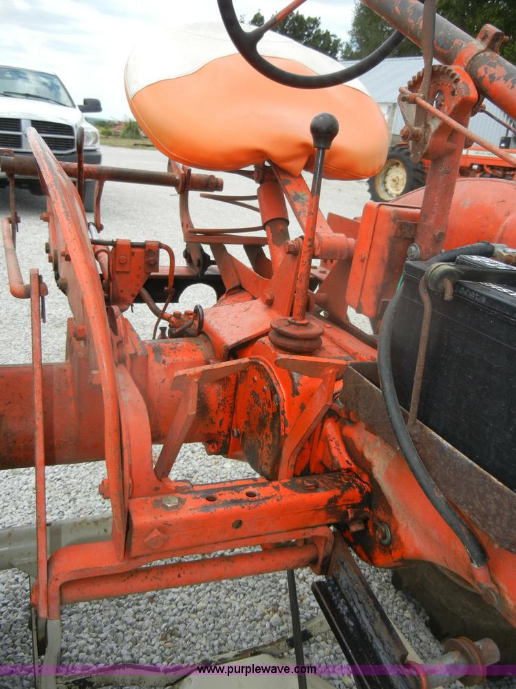 image for item D4264 1949 Allis-Chalmers C tractor