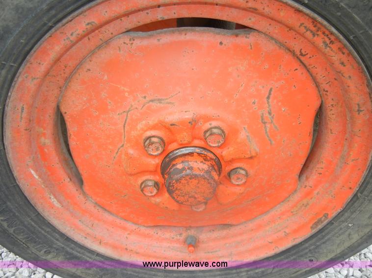 image for item D4264 1949 Allis-Chalmers C tractor