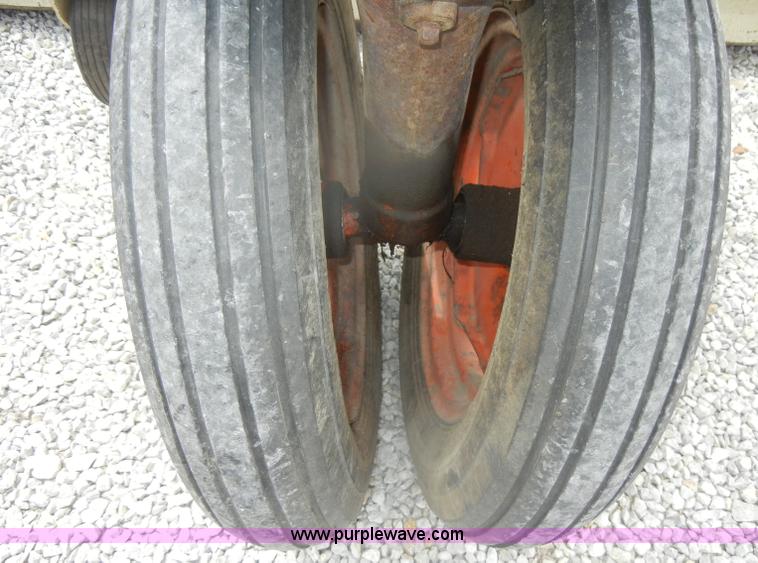 image for item D4264 1949 Allis-Chalmers C tractor