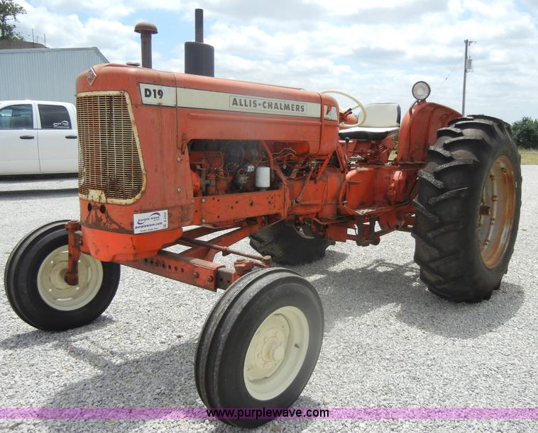 image for item D4265 1963 Allis-Chalmers D19 tractor