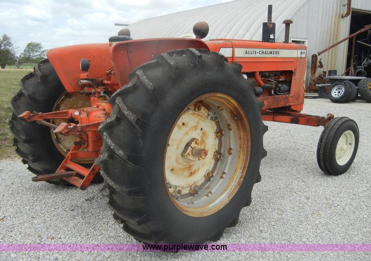 image for item D4265 1963 Allis-Chalmers D19 tractor