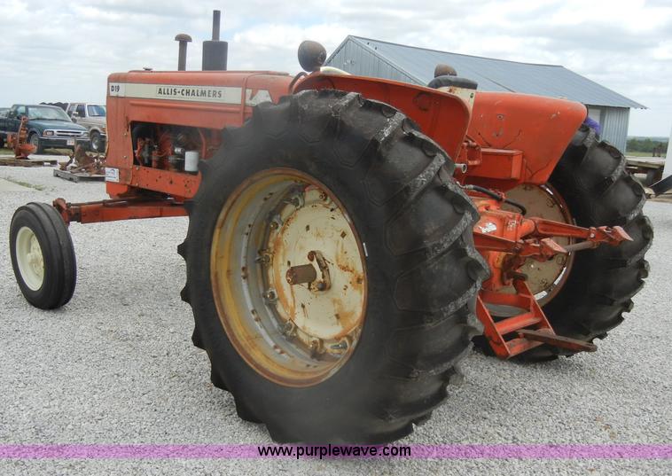 image for item D4265 1963 Allis-Chalmers D19 tractor
