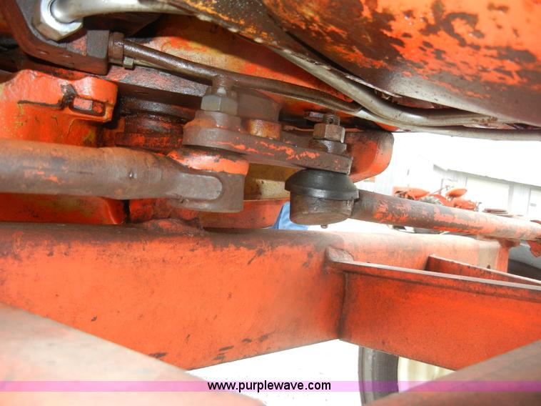 image for item D4265 1963 Allis-Chalmers D19 tractor