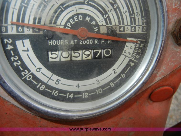 image for item D4265 1963 Allis-Chalmers D19 tractor