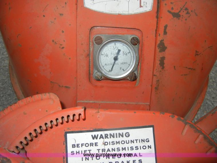 image for item D4265 1963 Allis-Chalmers D19 tractor