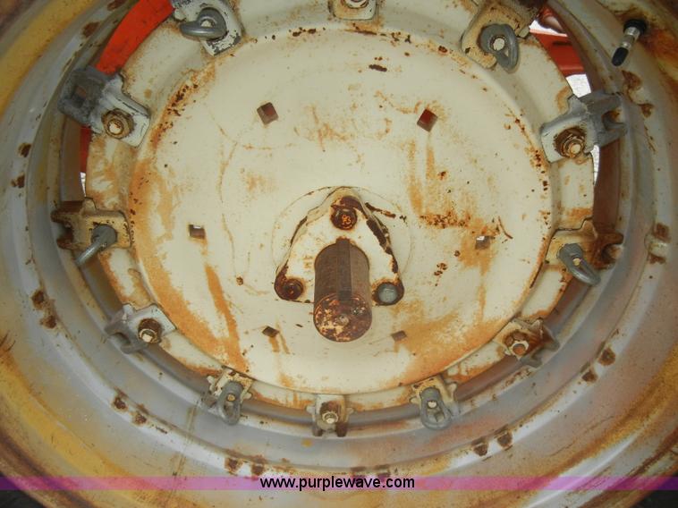 image for item D4265 1963 Allis-Chalmers D19 tractor