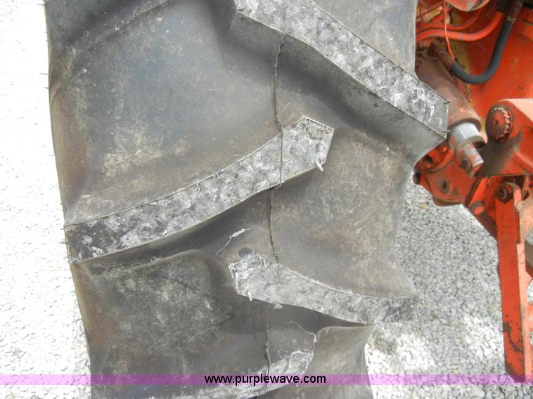 image for item D4265 1963 Allis-Chalmers D19 tractor