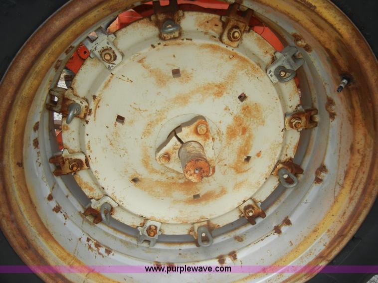 image for item D4265 1963 Allis-Chalmers D19 tractor