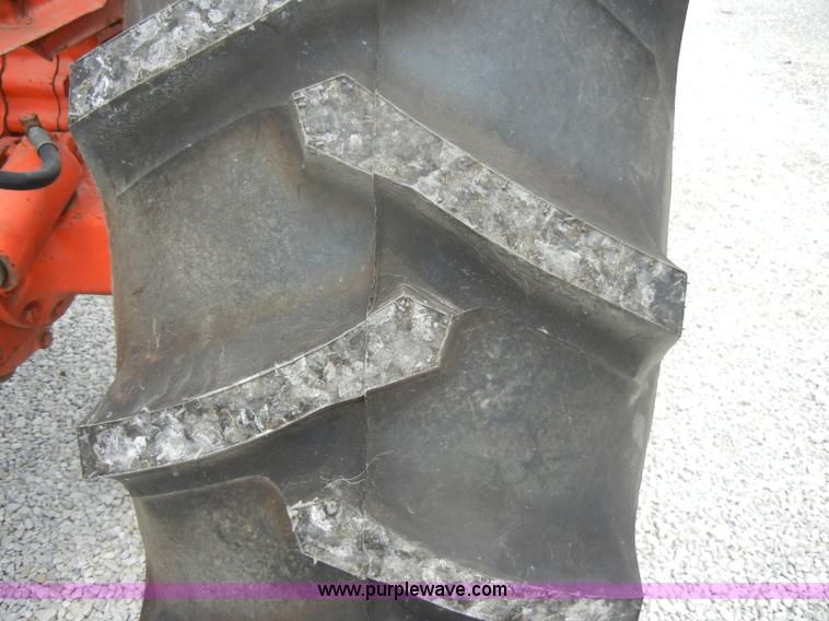 image for item D4265 1963 Allis-Chalmers D19 tractor