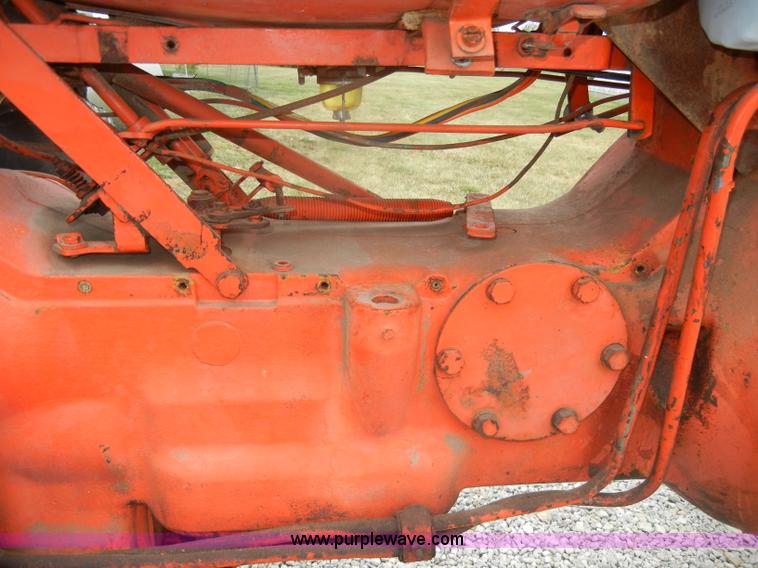 image for item D4265 1963 Allis-Chalmers D19 tractor