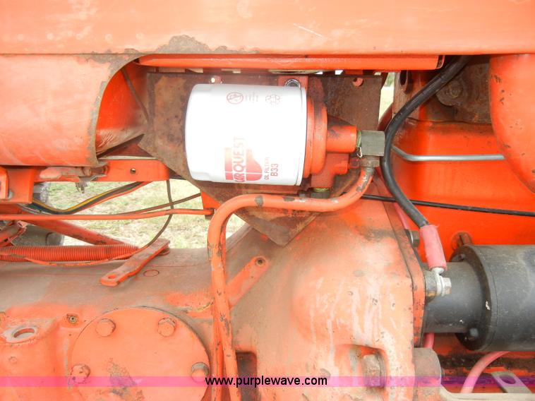 image for item D4265 1963 Allis-Chalmers D19 tractor