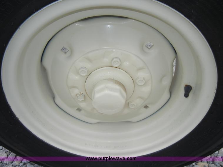 image for item D4265 1963 Allis-Chalmers D19 tractor