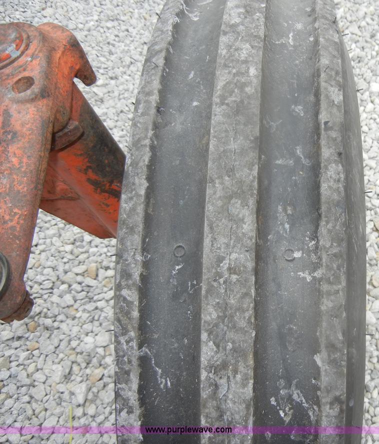 image for item D4265 1963 Allis-Chalmers D19 tractor