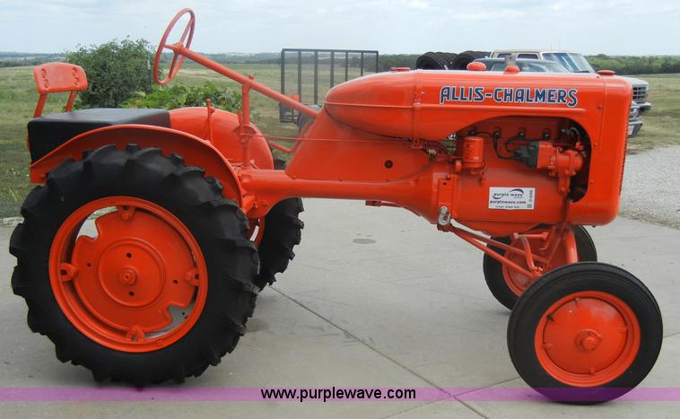 image for item D4266 1938 Allis-Chalmers B tractor