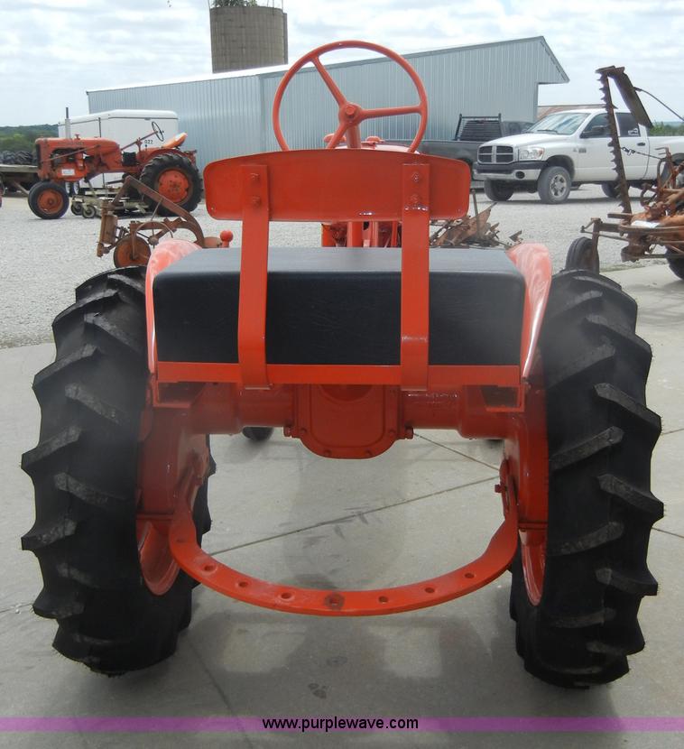 image for item D4266 1938 Allis-Chalmers B tractor