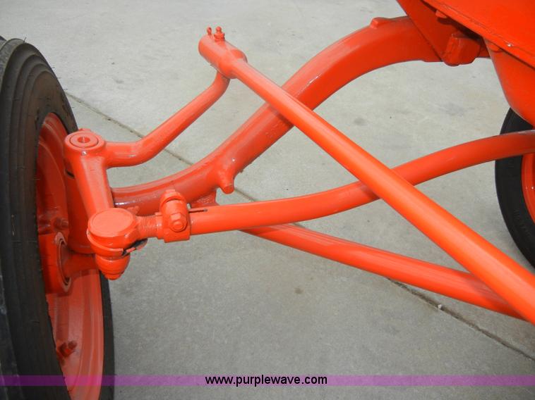 image for item D4266 1938 Allis-Chalmers B tractor