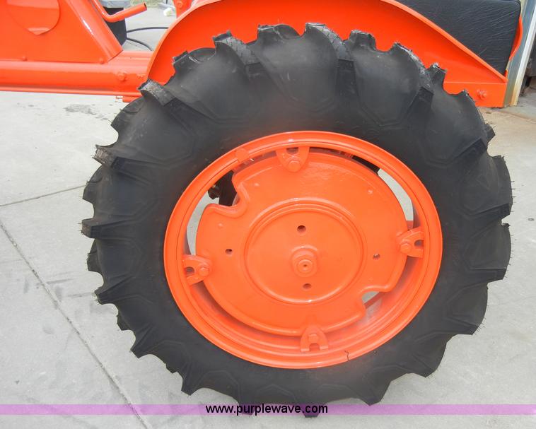 image for item D4266 1938 Allis-Chalmers B tractor