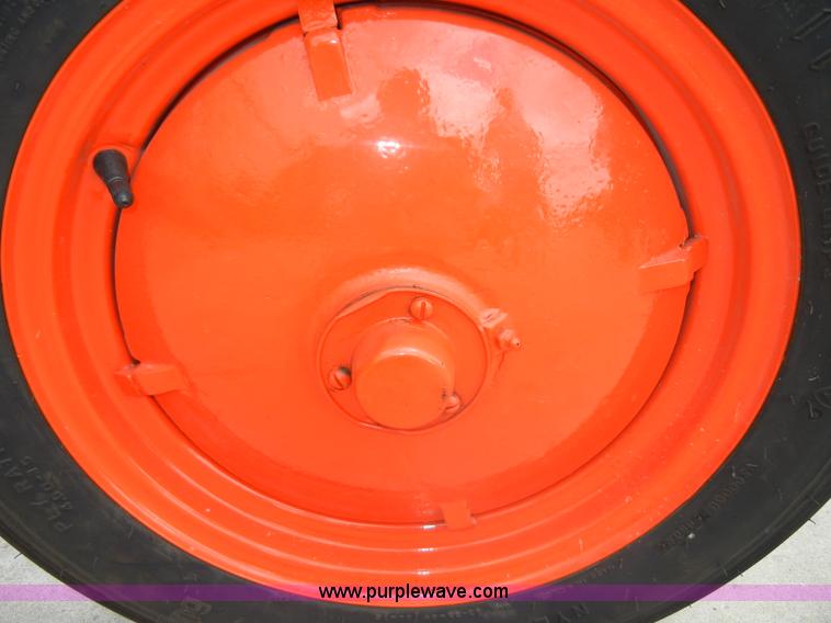 image for item D4266 1938 Allis-Chalmers B tractor