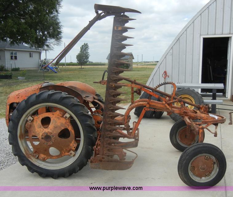 image for item D4267 1948 Allis-Chalmers G tractor