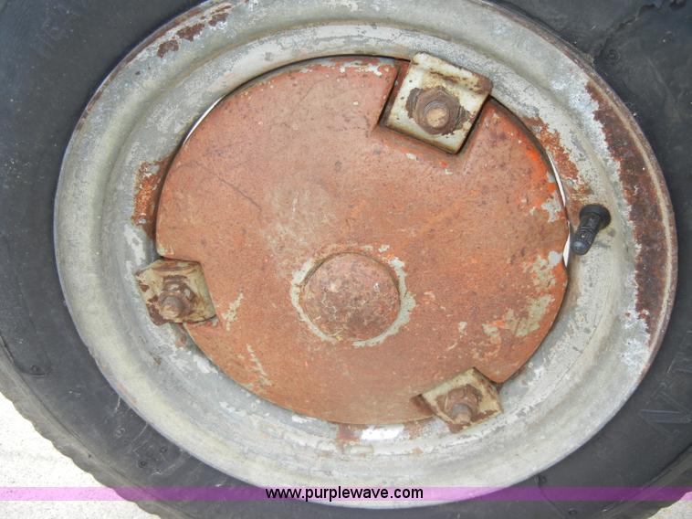 image for item D4267 1948 Allis-Chalmers G tractor