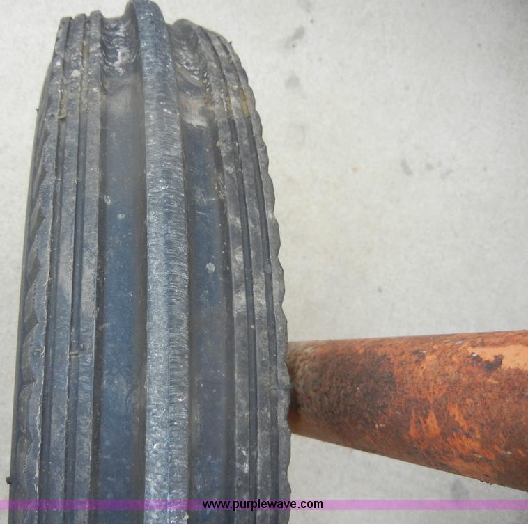 image for item D4267 1948 Allis-Chalmers G tractor