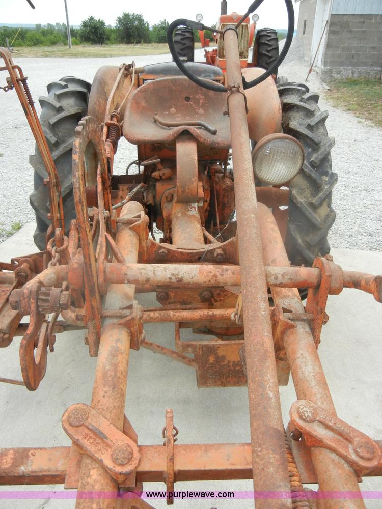image for item D4267 1948 Allis-Chalmers G tractor