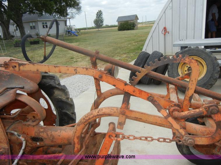 image for item D4267 1948 Allis-Chalmers G tractor