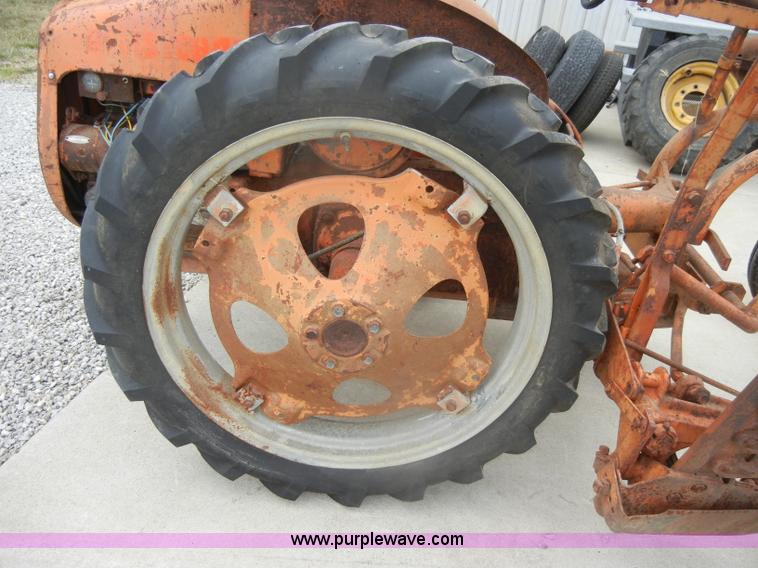 image for item D4267 1948 Allis-Chalmers G tractor
