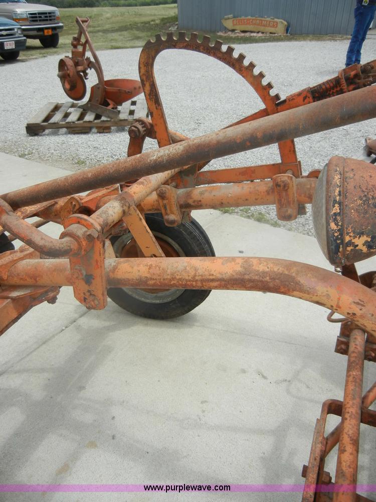 image for item D4267 1948 Allis-Chalmers G tractor