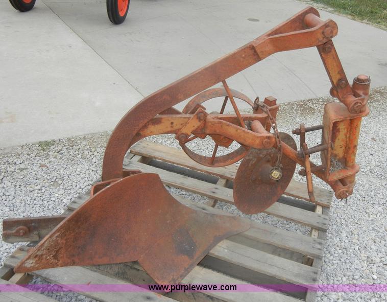 image for item D4267 1948 Allis-Chalmers G tractor