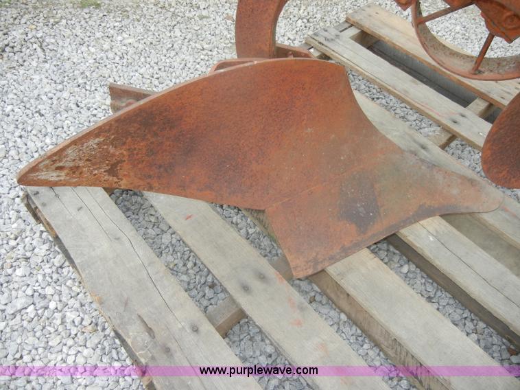 image for item D4267 1948 Allis-Chalmers G tractor