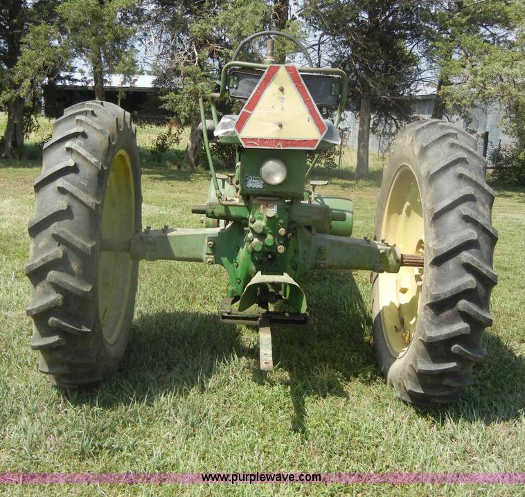 image for item D4363 1950 John Deere B tractor
