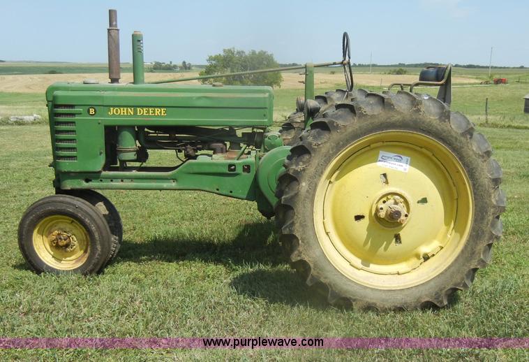 image for item D4363 1950 John Deere B tractor