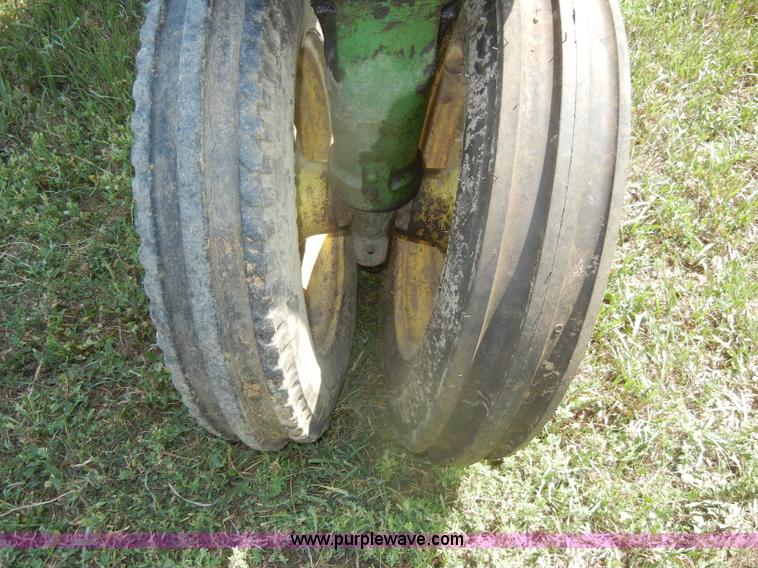 image for item D4363 1950 John Deere B tractor