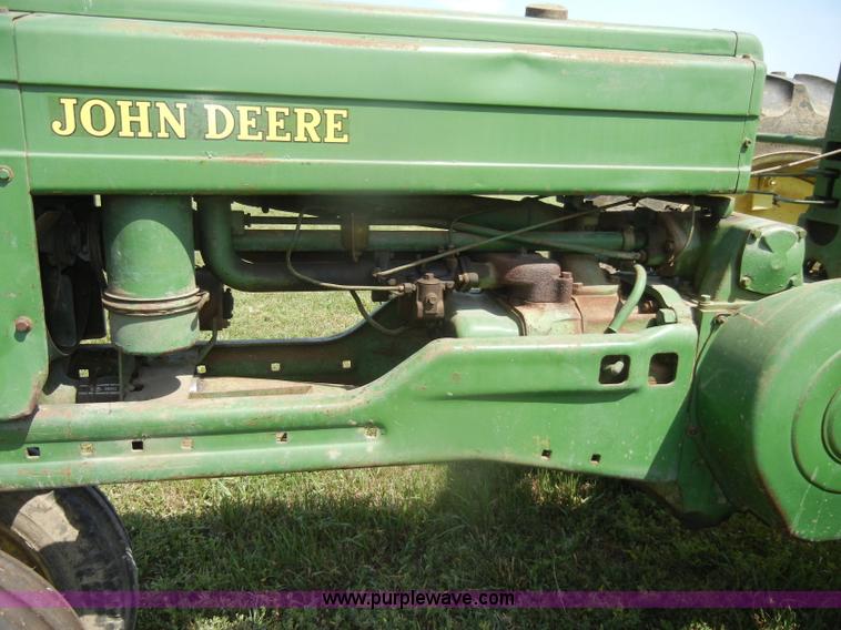 image for item D4363 1950 John Deere B tractor