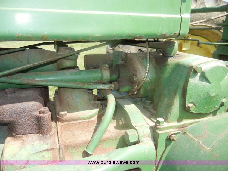 image for item D4363 1950 John Deere B tractor