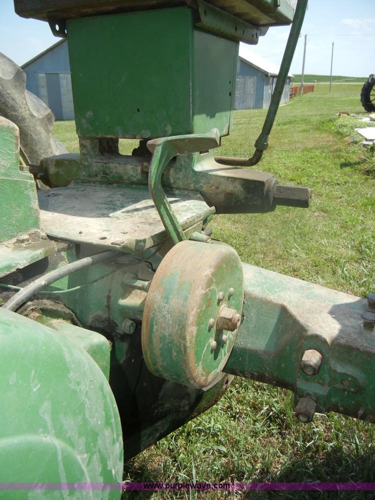 image for item D4363 1950 John Deere B tractor