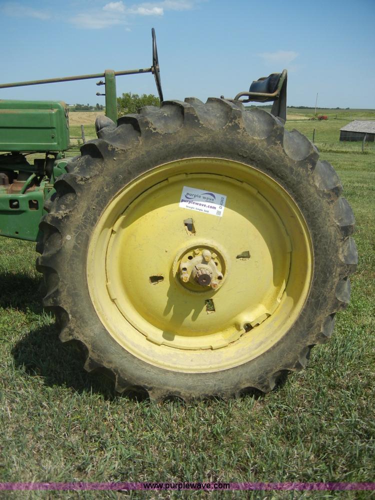 image for item D4363 1950 John Deere B tractor