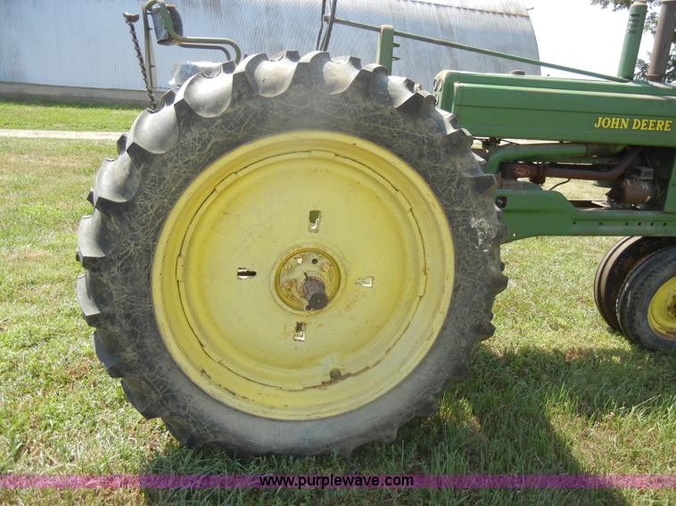 image for item D4363 1950 John Deere B tractor