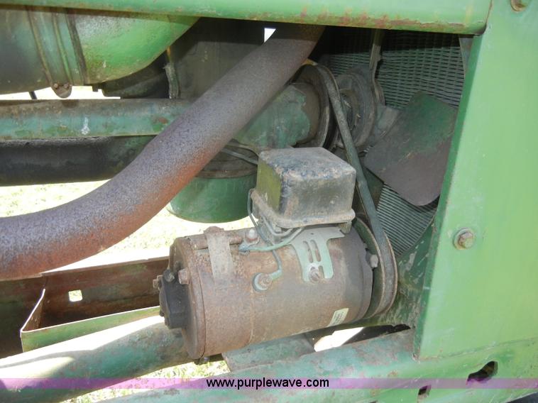 image for item D4363 1950 John Deere B tractor