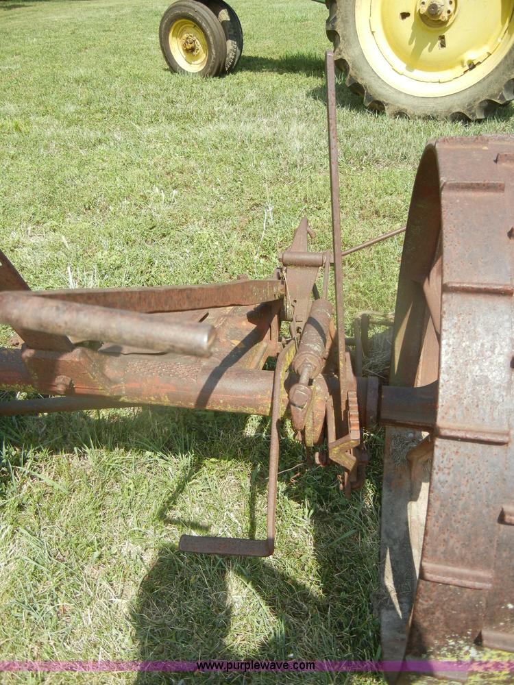image for item D4364 International #9 horse drawn mower
