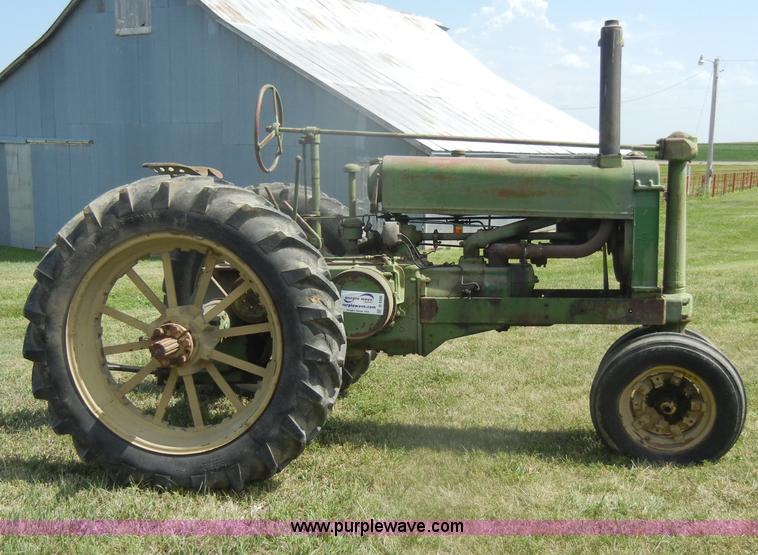 image for item D4366 1937 John Deere A tractor