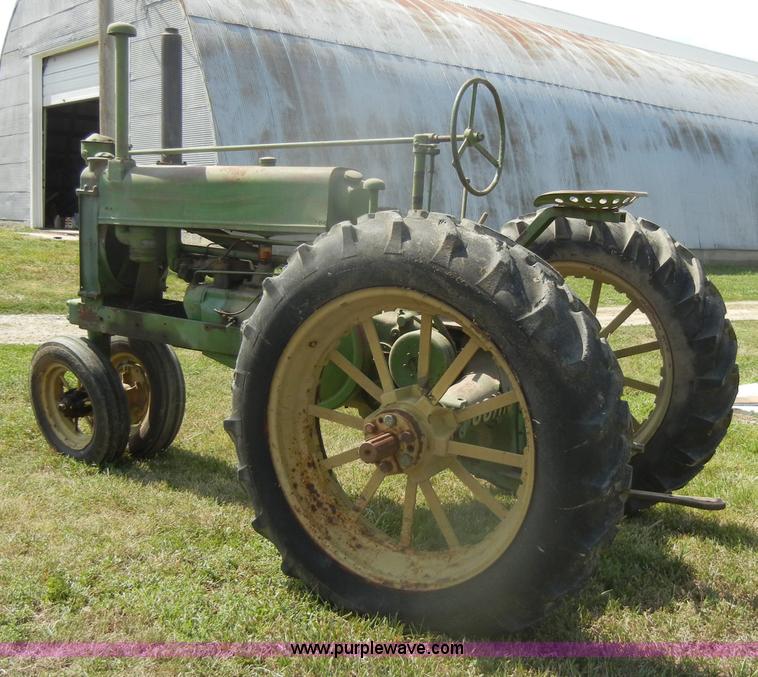 image for item D4366 1937 John Deere A tractor
