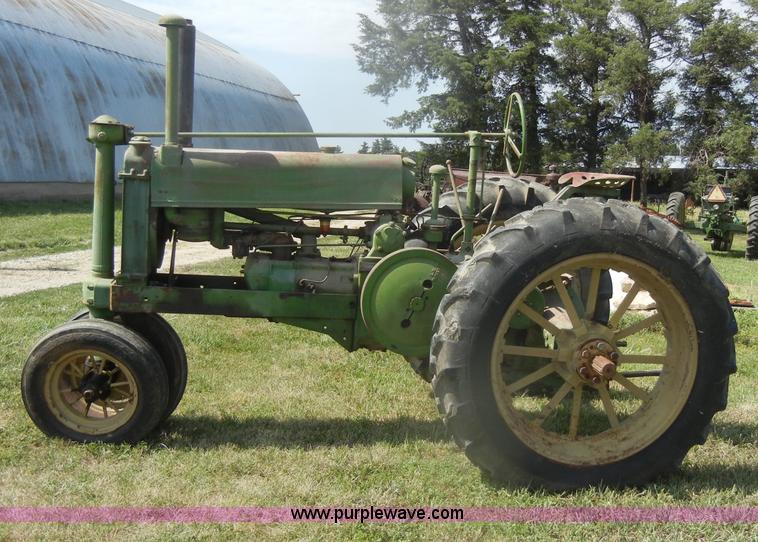 image for item D4366 1937 John Deere A tractor