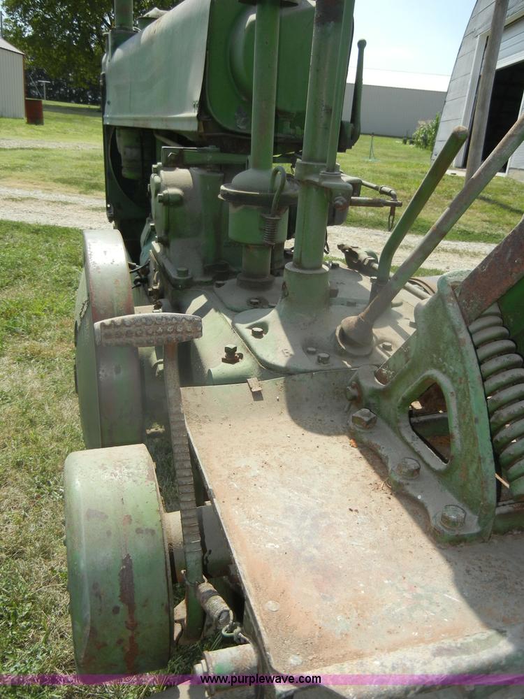 image for item D4366 1937 John Deere A tractor