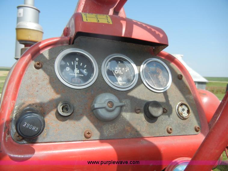 image for item D4369 1957 McCormick Farmall 350 tractor