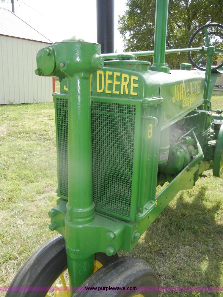 image for item D4370 1935 John Deere B 4-Bolt tractor
